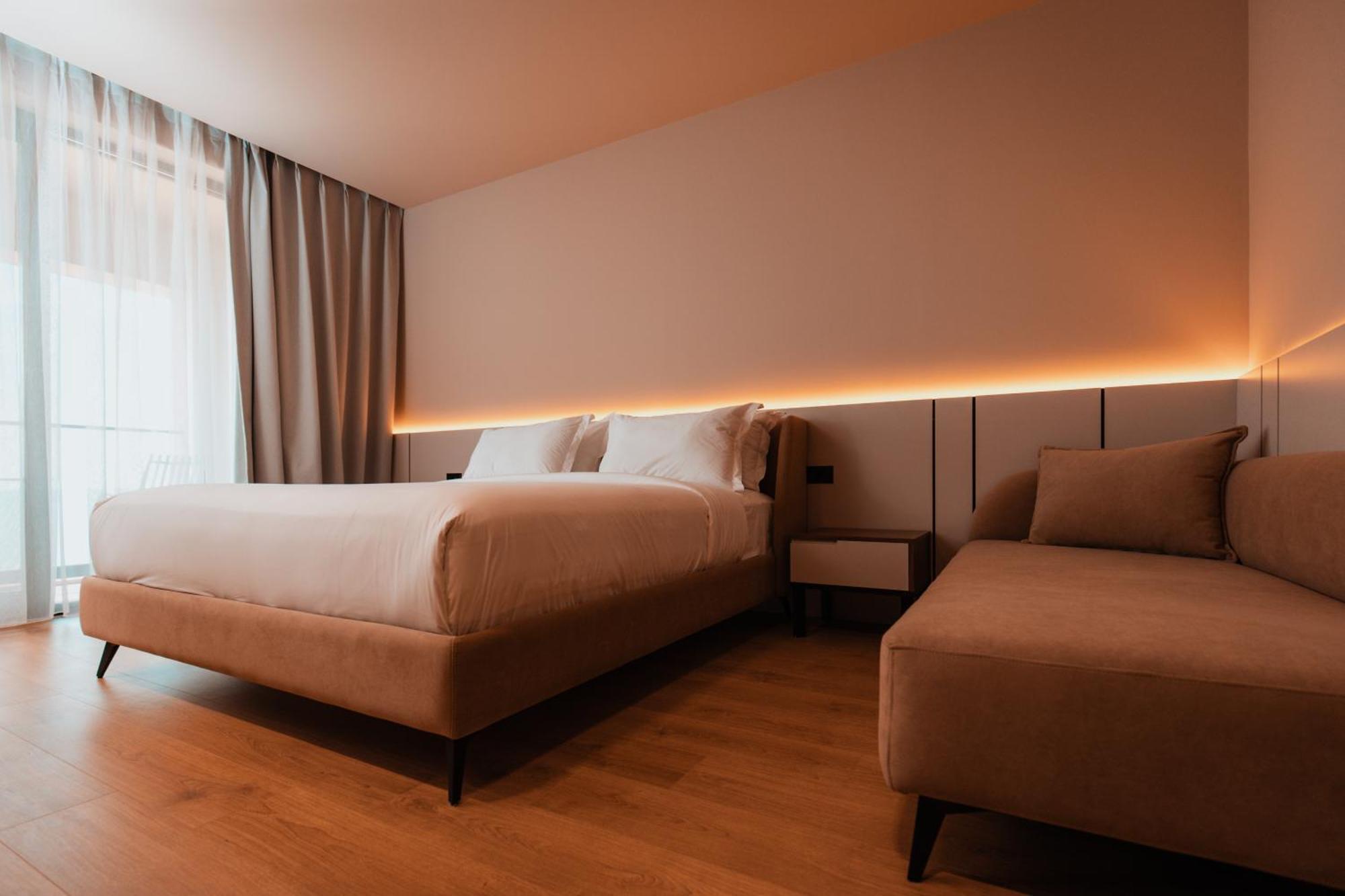 Отель Royal G Deluxe Shkallnur Экстерьер фото